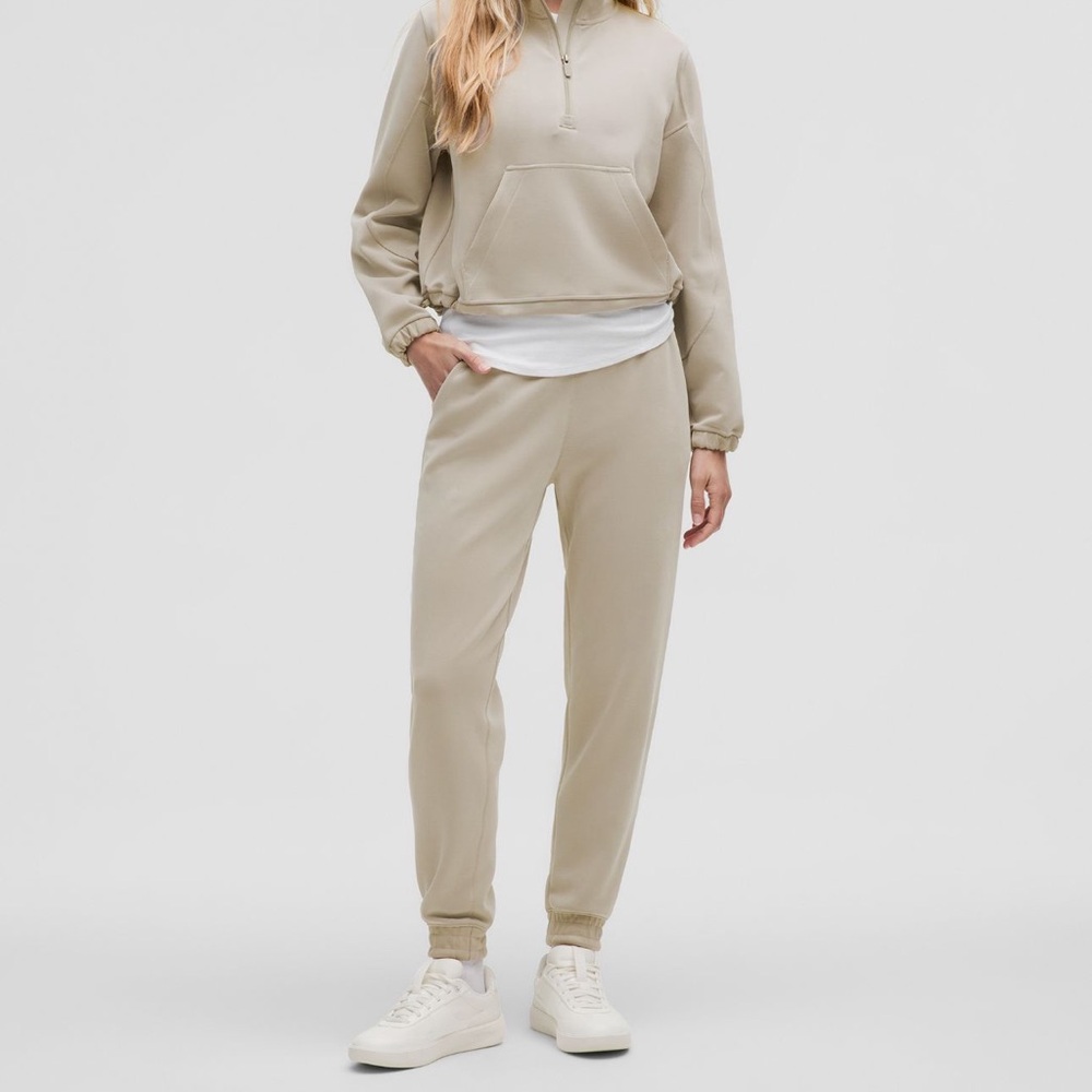 Brushed softstreme high-rise jogger